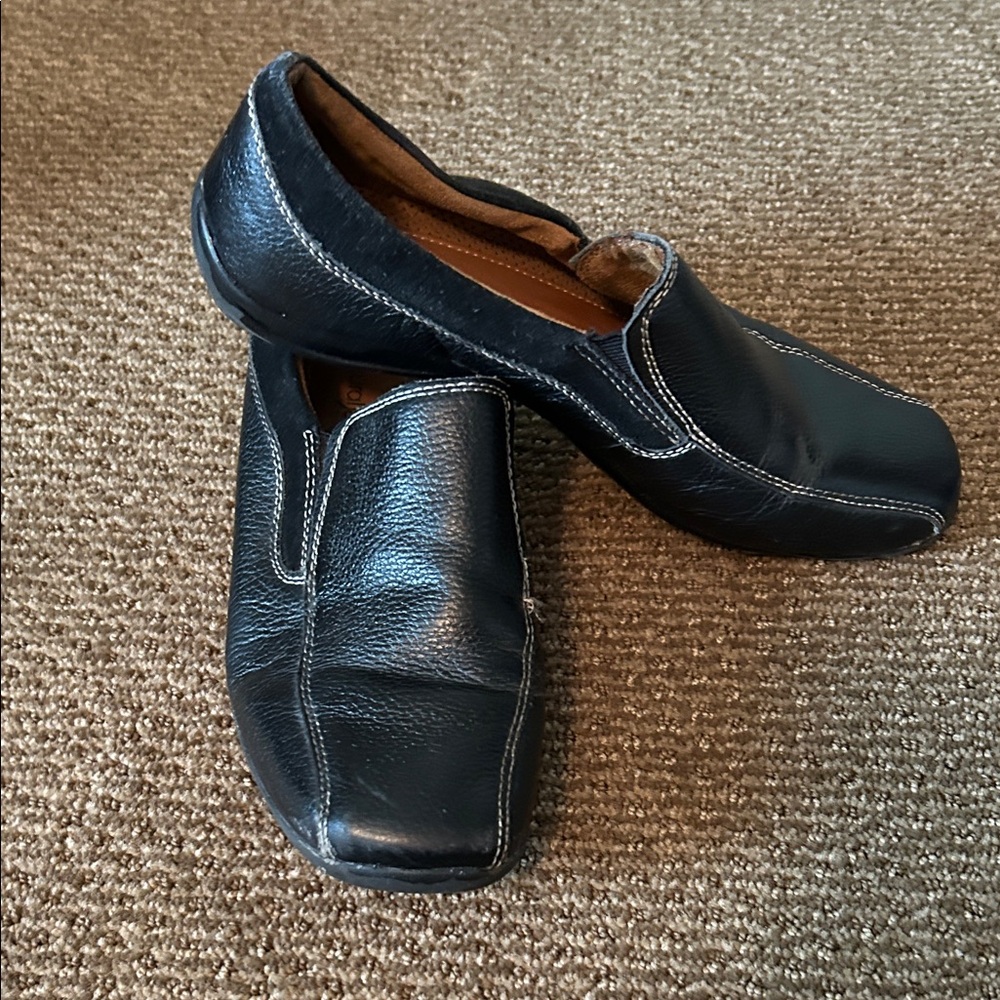 Natural Soul Black Leather Loafers